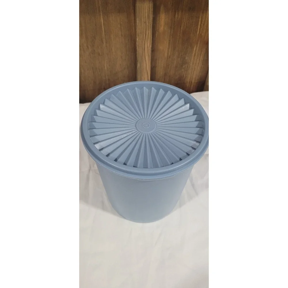 Tupperware vintage country
